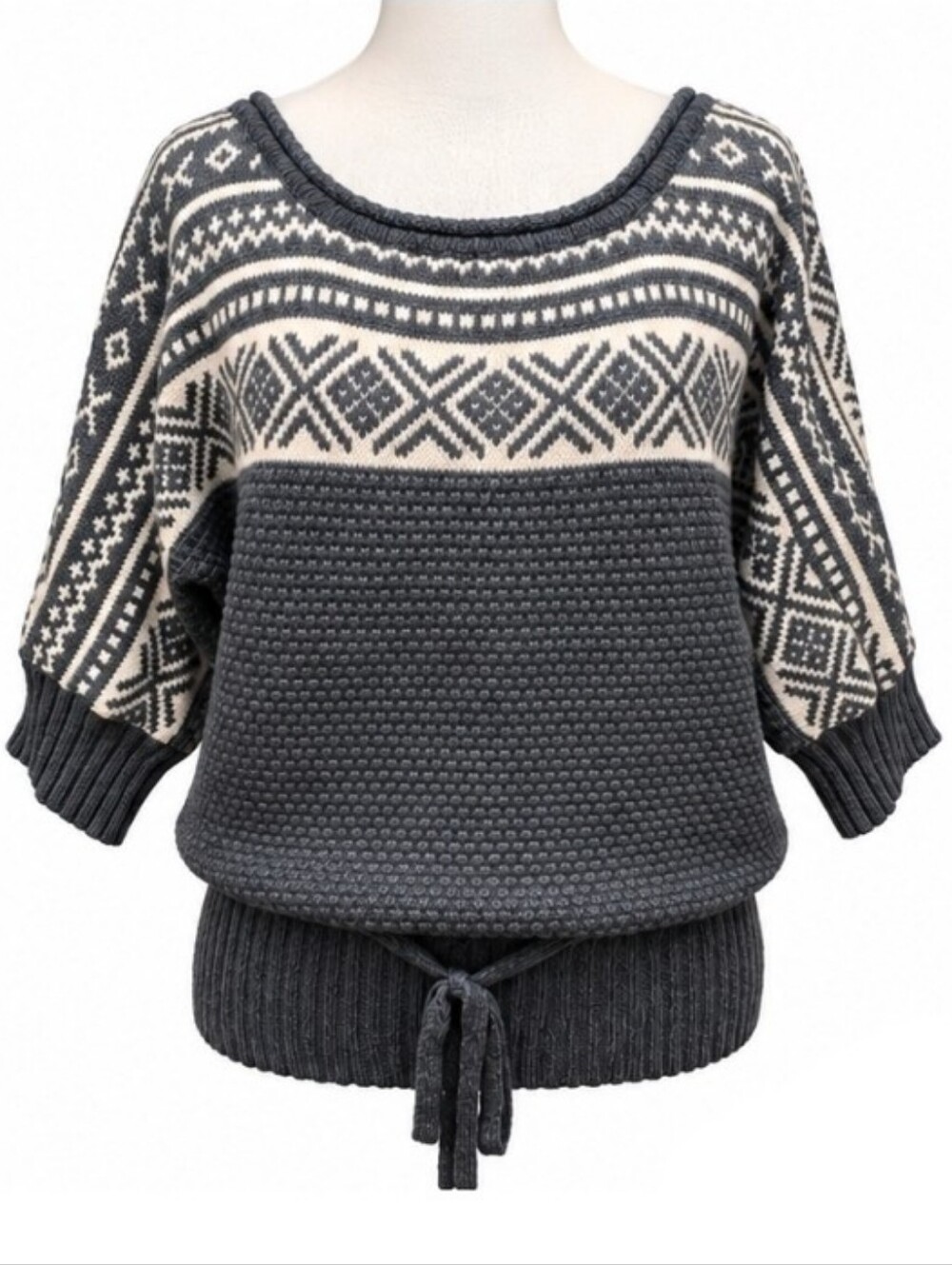 Hooked Up Sweater Size M (Juniors)